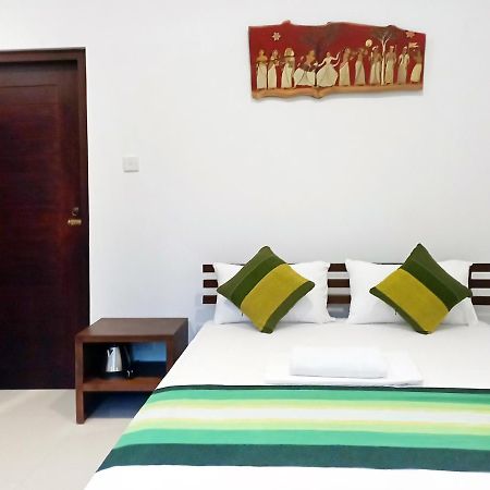 The Ritz Hikkaduwa Hotel ภายนอก รูปภาพ