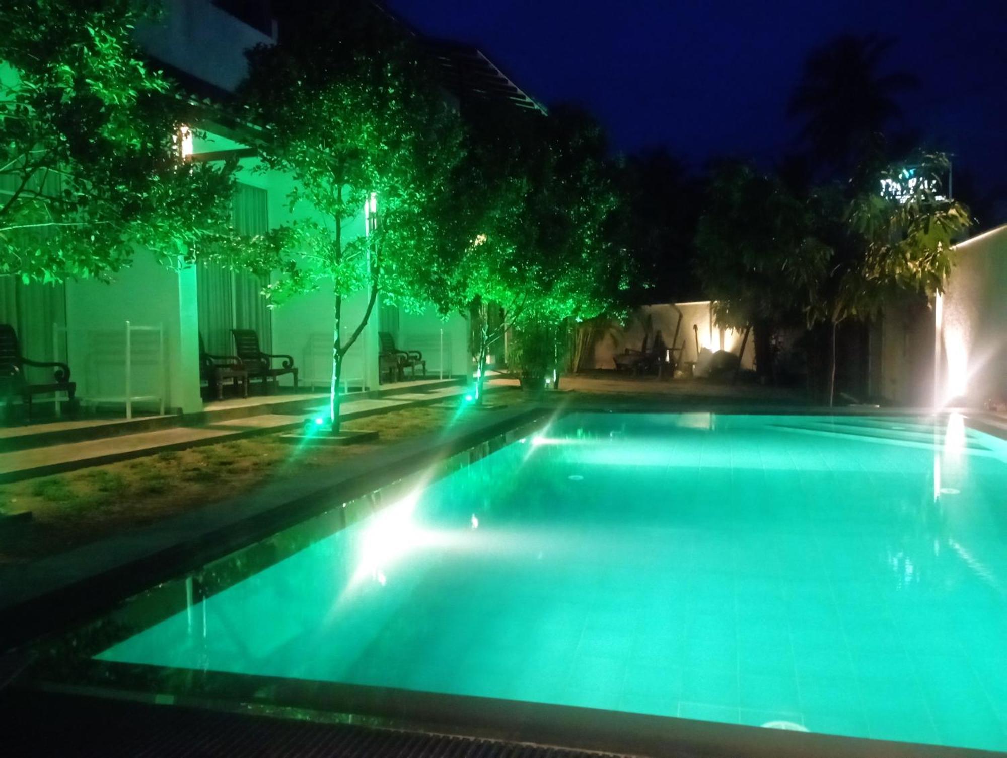 The Ritz Hikkaduwa Hotel ภายนอก รูปภาพ