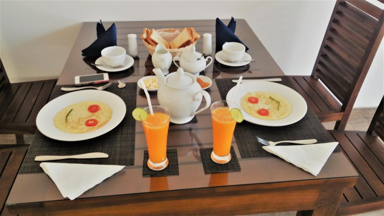 The Ritz Hikkaduwa Hotel ภายนอก รูปภาพ