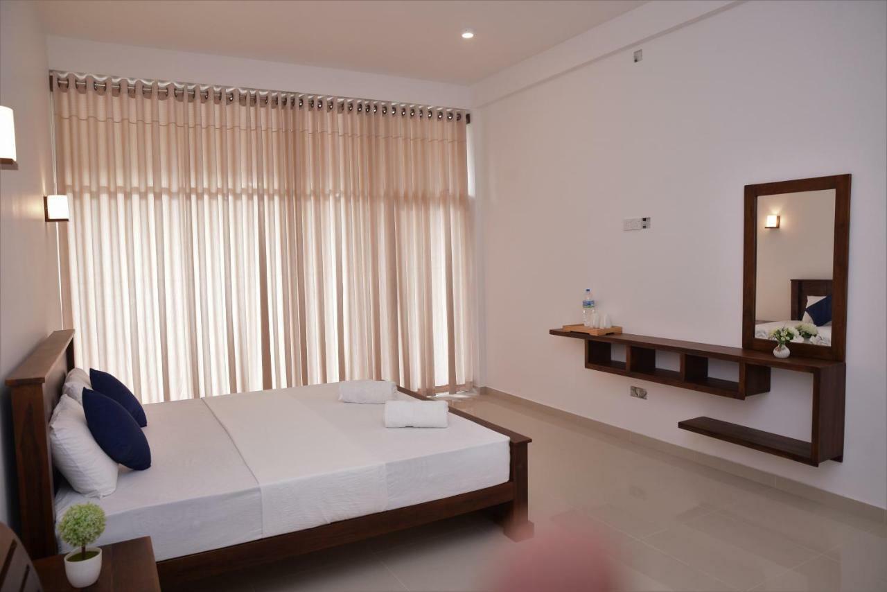The Ritz Hikkaduwa Hotel ภายนอก รูปภาพ
