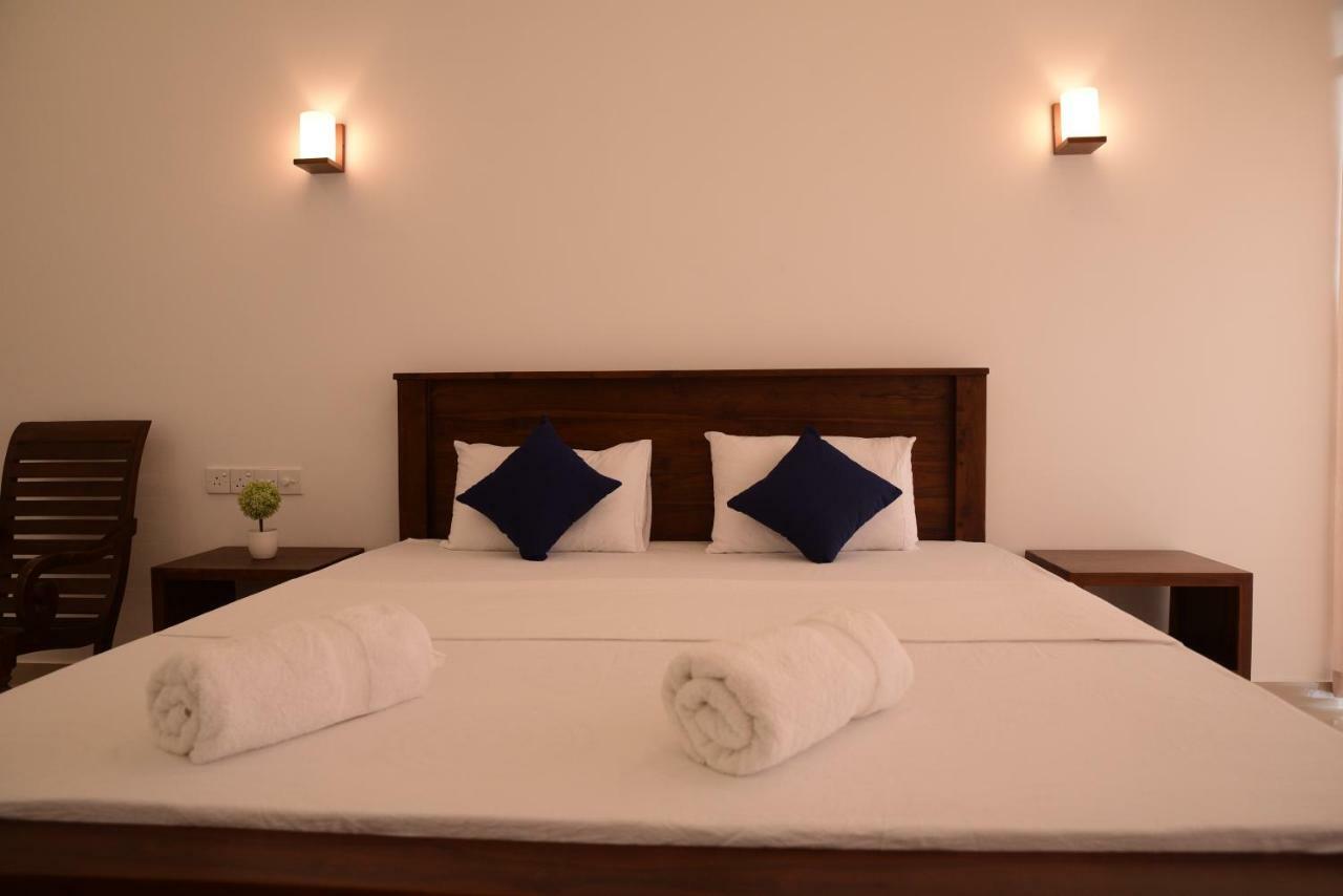 The Ritz Hikkaduwa Hotel ภายนอก รูปภาพ